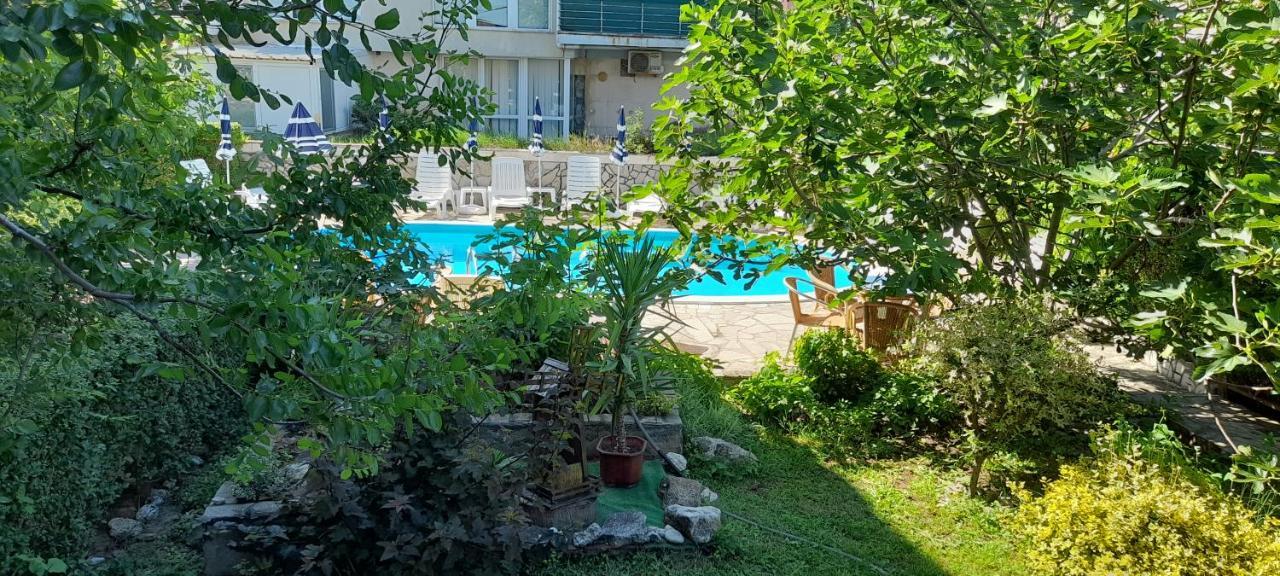 Семеен Хотел Атива - Family Hotel Ativa Łozenec Zewnętrze zdjęcie