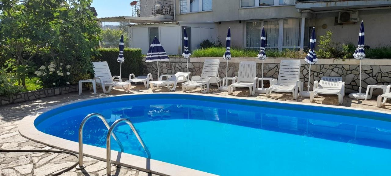Семеен Хотел Атива - Family Hotel Ativa Łozenec Zewnętrze zdjęcie