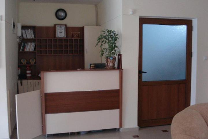 Семеен Хотел Атива - Family Hotel Ativa Łozenec Zewnętrze zdjęcie