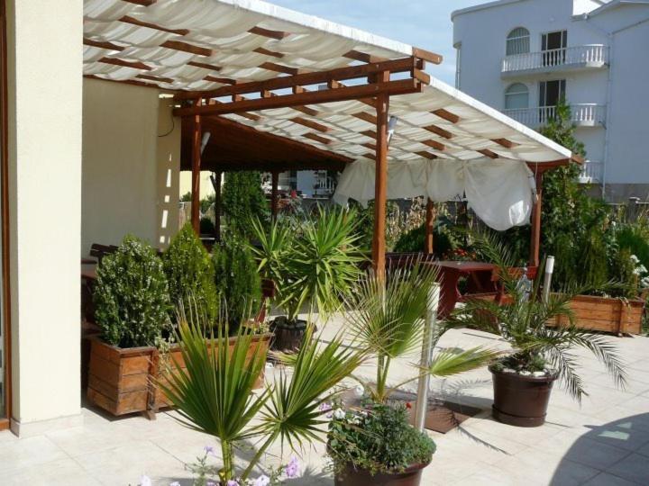 Семеен Хотел Атива - Family Hotel Ativa Łozenec Zewnętrze zdjęcie