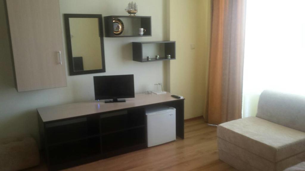 Семеен Хотел Атива - Family Hotel Ativa Łozenec Zewnętrze zdjęcie